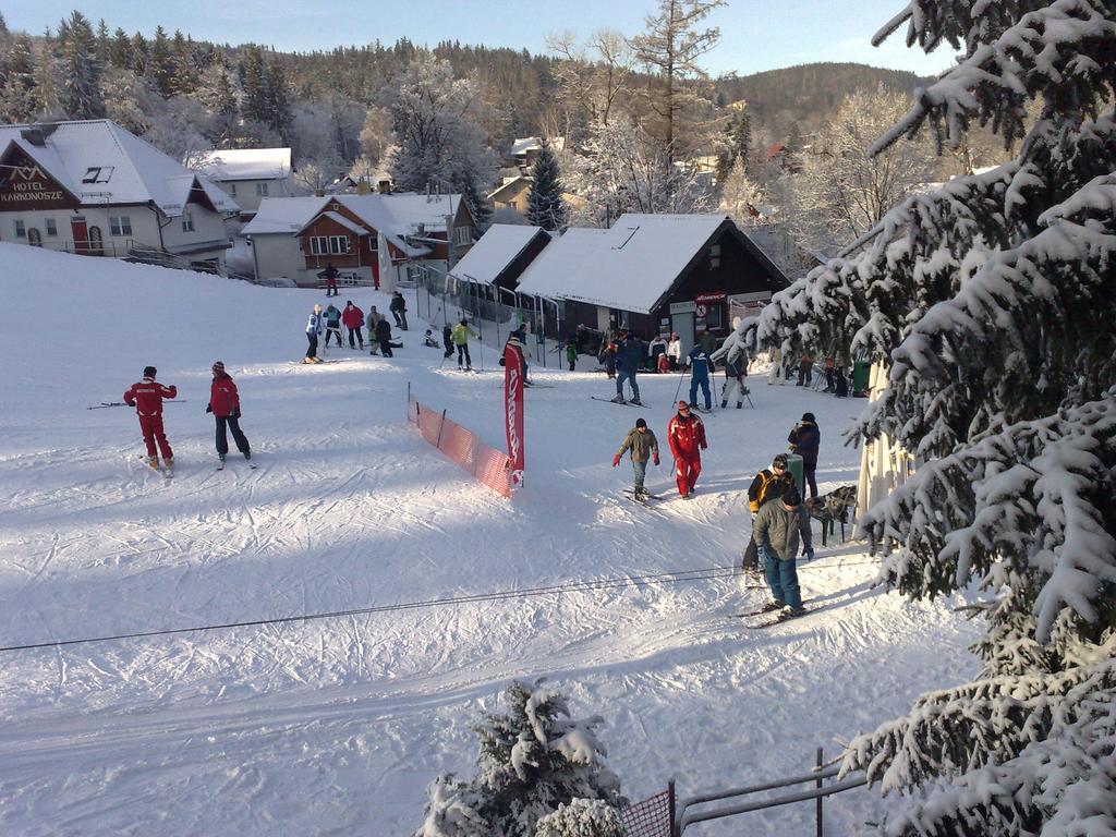 Hotel Karkonosze Карпач Екстериор снимка